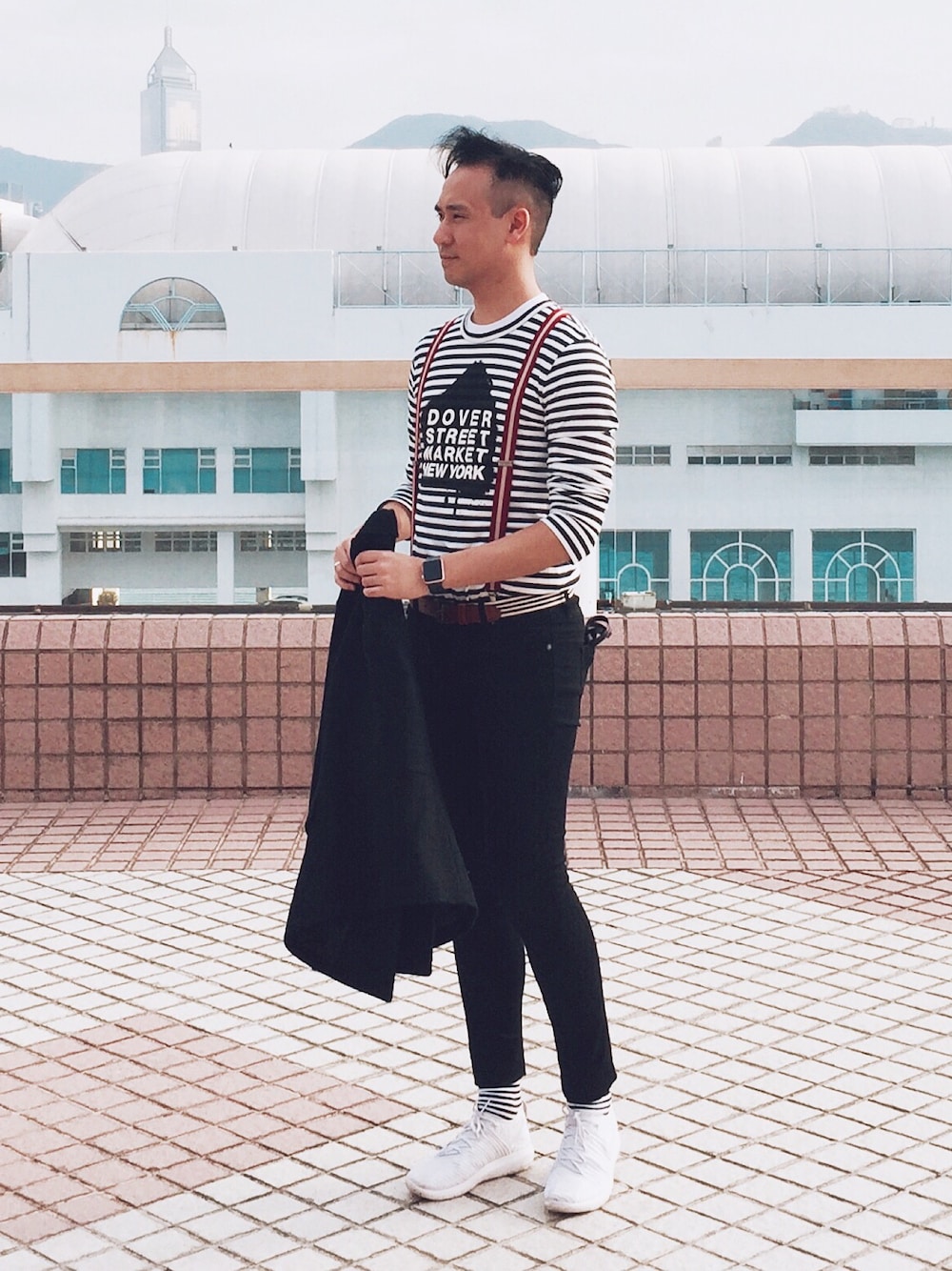 「fashion、STYLE、ootd、lookbook、stripe、casual、DOVER STREET MARKET、COMME des GARCONS、cool、menswear」｜「DOVER STREET MARKETのアイテム（Tシャツ/カットソー、ホワイト系）」を使った、Jeffreyさん（メンズ・182cm）の秋コーディネートの1枚目の写真