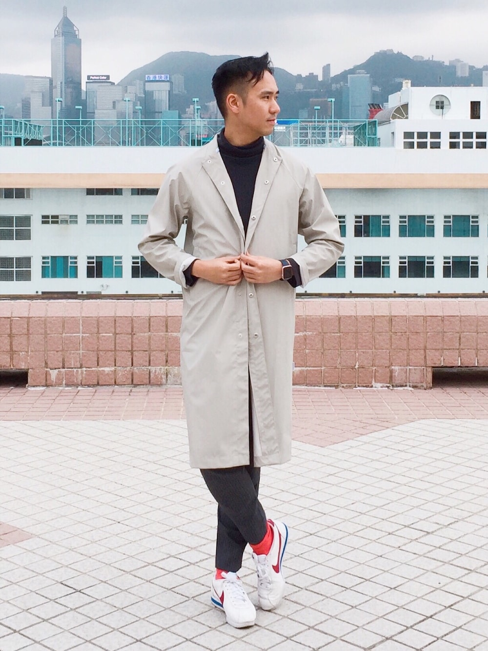 「fashion、fashion blogger、STYLE、ootd、menswear、rains、casual、grey、cool、followme」｜「RAINSのアイテム（ジャケット/アウター、グレー系）」を使った、Jeffreyさん（メンズ・182cm）の春コーディネートの1枚目の写真