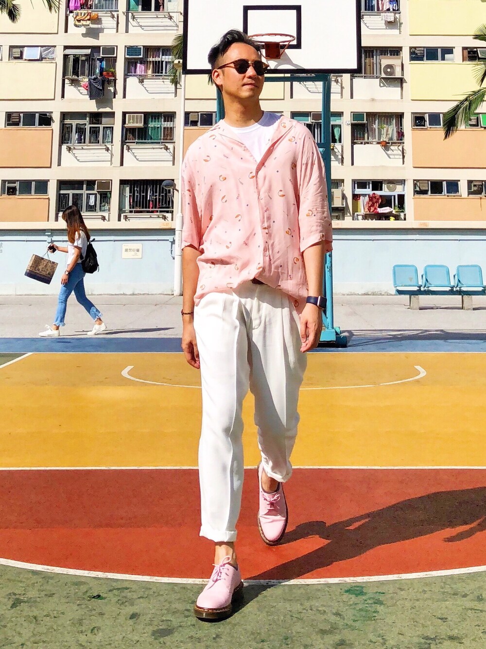 「fashion、STYLE、menswear、ootd、summer、casual、ZARA、Dr.Martens、boy、follow」｜「ZARA MANのアイテム（シャツ/ブラウス、ピンク系）」を使った、Jeffreyさん（メンズ・182cm）の夏コーディネートの1枚目の写真