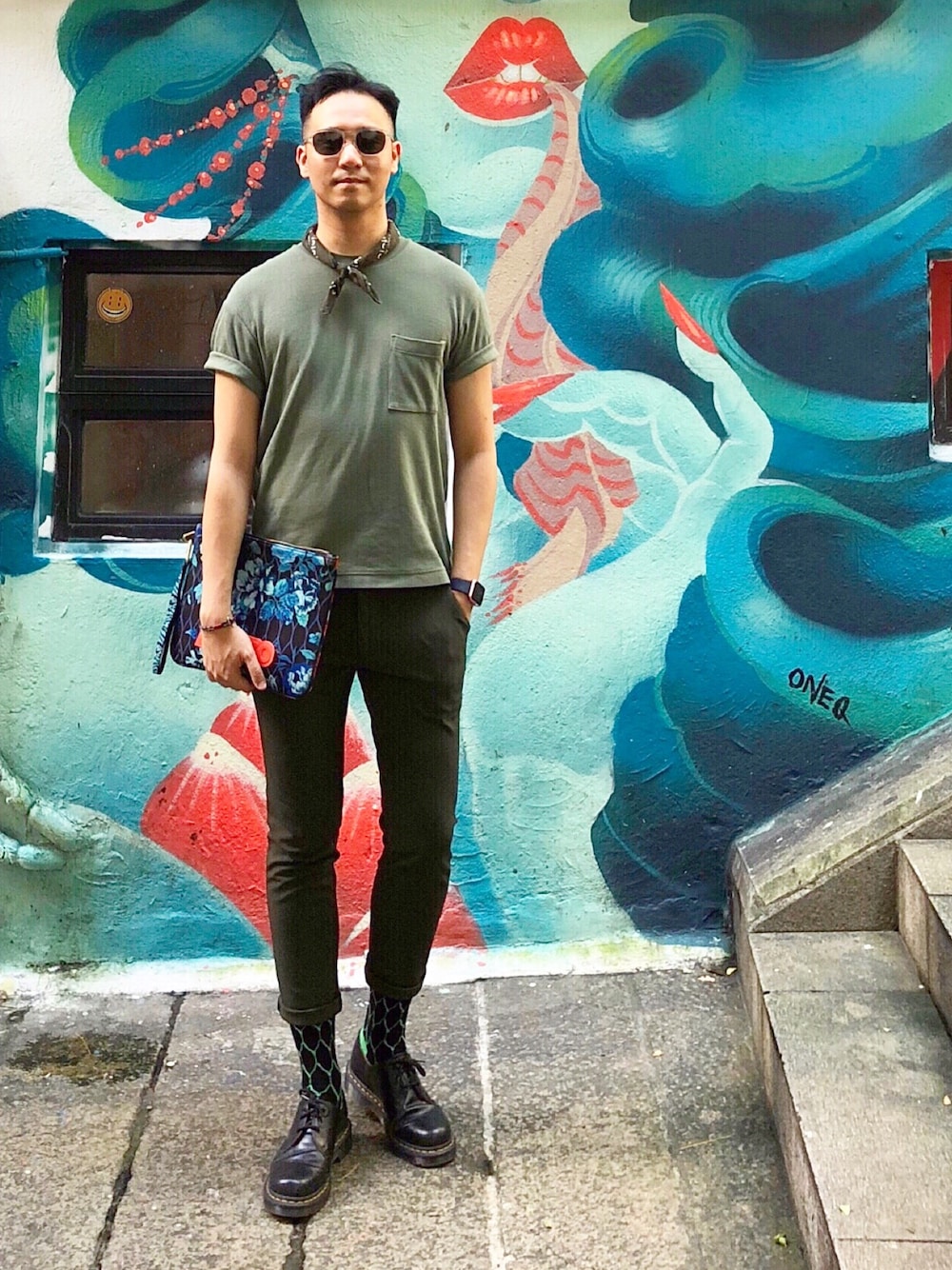 「fashion、fashion blogger、STYLE、ootd、summer、casual、toneontone、green、follow、street」｜「UNIQLOのアイテム（Tシャツ/カットソー、グリーン系）」を使った、Jeffreyさん（メンズ・182cm）の夏コーディネートの1枚目の写真