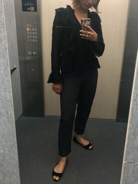 「H&M（エイチ・アンド・エム）のアイテム（シャツ/ブラウス、ブラック系）」を使った、キャノさん（レディース）の春コーディネート