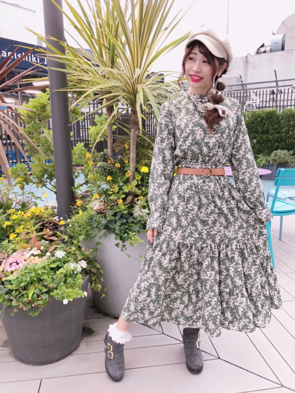 「秋のコーデ、低身長コーデ、ワンピース、ガーリー、大人ガーリー、大人かわいい、楽チンコーデ、おしゃれコーデ」｜「garden by valmuerのアイテム（ワンピース、グリーン系）」を使った、♡高橋 里彩子さん（レディース・154cm）の秋コーディネートの1枚目の写真