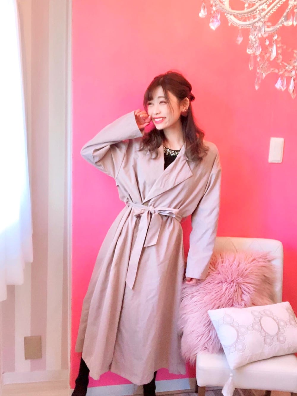 「春、トレンチコート、こなれ感、大人ガーリー、オルチャンファッション、低身長コーデ、低身長」｜「moment+のチュールレースバックプリーツライトコート（トレンチコート、ベージュ系）」を使った、♡高橋 里彩子さん（レディース・154cm）の冬コーディネートの1枚目の写真