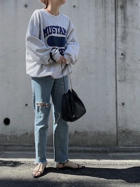 ショルダーバッグを使った 古着スウェット のレディース人気ファッションコーディネート Wear