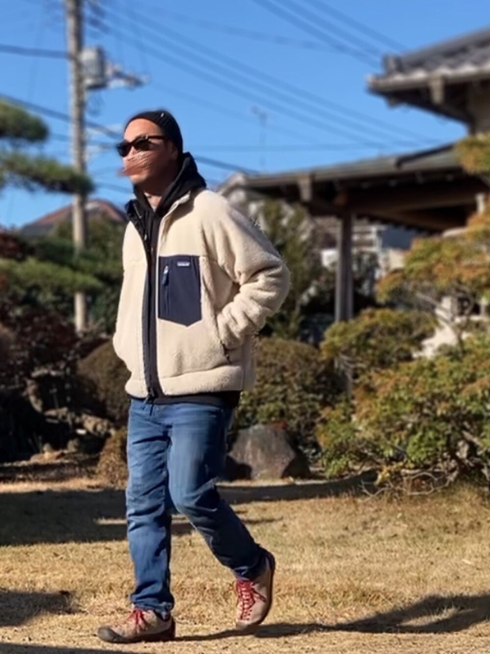 「patagonia、ビーニー、レトロX、UNIQLO、パーカー、GRAMICCI、keen、シンプル、カジュアルコーデ、冬晴れ」｜「patagoniaのパタゴニア / ブロデオ・ビーニー（ニットキャップ/ビーニー、ブラック系）」を使った、惣-sou-さん（メンズ・176cm）の冬コーディネートの1枚目の写真