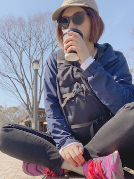 「ランニングスタイル」｜「アイテム（マウンテンパーカー）」を使った、UDさん（レディース・164cm）の春コーディネート