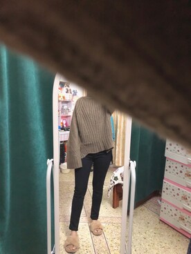 「アイテム（その他トップス、ブラウン系）」を使った、陳栗兒さん（レディース・163cm）の冬コーディネート