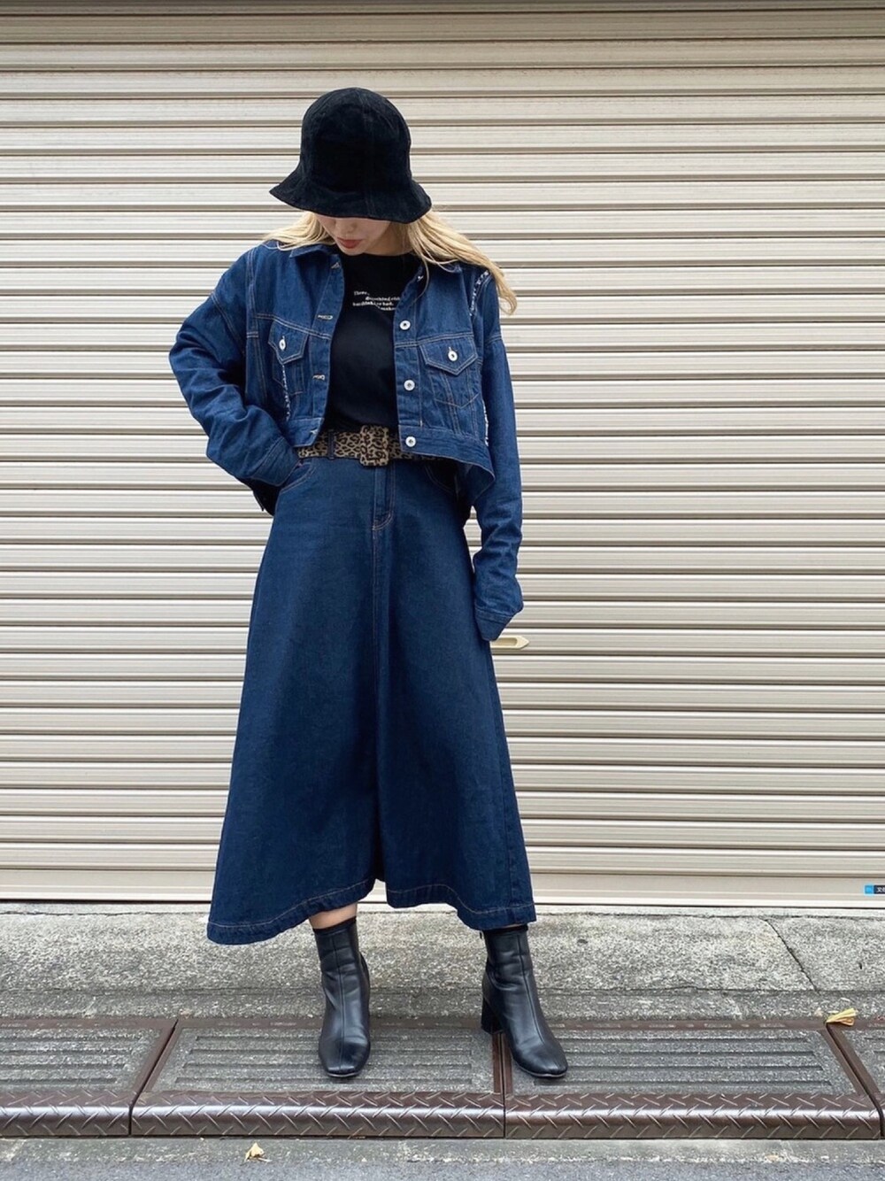 「オトナ女子、デニムパンツ、デニム、ビッグシルエット」｜「AS KNOW AS PINKYのショートな着こなしジャケット/ デニム / コーデュロイ（デニムジャケット、ブルー系）」を使った、chisatoyamamotoさん（レディース・169cm）の春コーディネートの1枚目の写真
