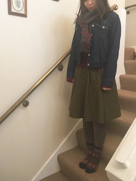 「カシミヤ」｜「アイテム（デニムジャケット）」を使った、めくさん（レディース・163cm）の冬コーディネート