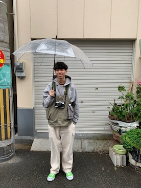 「YSTRDY's TMRRW（イエスタデイズトゥモロー）のアイテム（パーカー）」を使った、vinceさん（メンズ・180cm）の春コーディネート