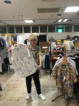 「柄シャツ」｜ばーちーさん（メンズ・172cm）の春コーディネート