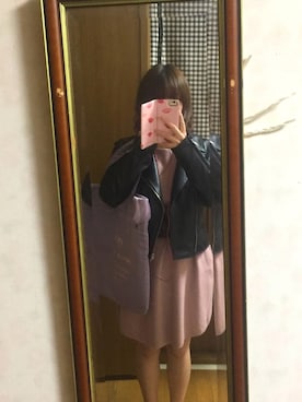 「ゆるニット」｜「アイテム（ライダースジャケット）」を使った、優さん（レディース・149cm）の秋コーディネート