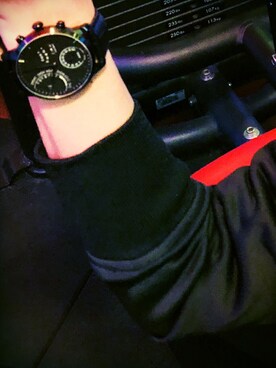 Breck Linさんのコーディネート