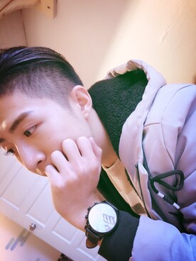 Breck Linさんのコーディネート