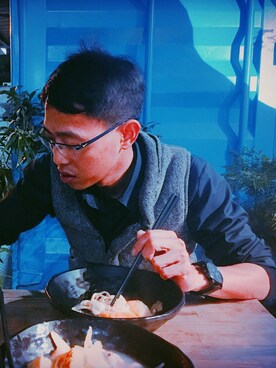 Breck Linさんのコーディネート