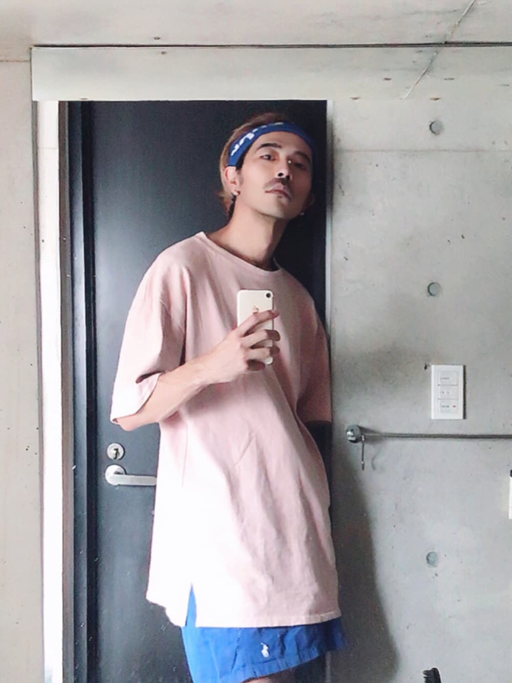 「blue、supreme、Ralph Lauren」｜「Supreme のアイテム（ヘアバンド、ブルー系）」を使った、さん（メンズ・177cm）の春コーディネートの1枚目の写真