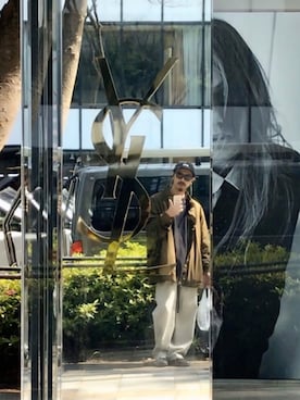 「アイテム（その他アウター、ゴールド系）」を使った、さん（メンズ・177cm）の春コーディネート