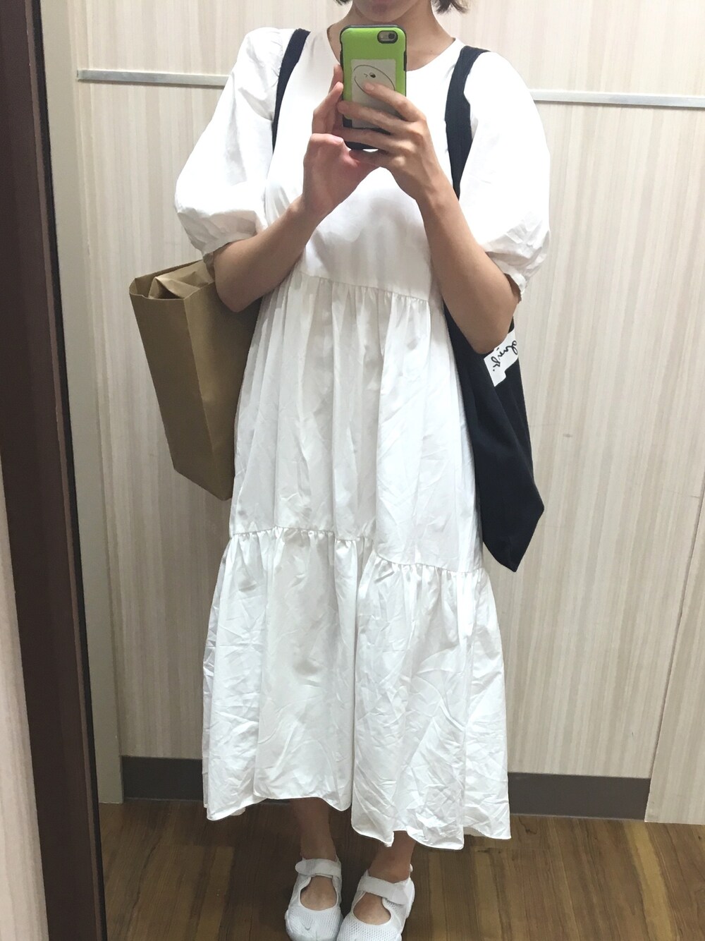「ZARA、アニエスベー(agnes b.)、平山昌尚」｜「NIKEのアイテム（スニーカー、ホワイト系）」を使った、namuamidabutsuさん（レディース・163cm）の秋コーディネートの1枚目の写真