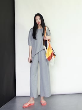 「国潮」｜「アイテム（ビーチサンダル）」を使った、奢侈的大侠さん（レディース・163cm）の夏コーディネート
