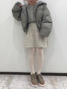 「白タイツ」｜「アイテム（ダウンジャケット/コート）」を使った、mayukoさん（レディース・147cm）の冬コーディネート