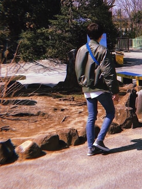 「BEAMS LIGHTS（ビームスライツ）のALPHA INDUSTRIES × BEAMS LIGHTS / 別注 リバーシブルボア MA-1（MA-1、グリーン系）」を使った、くちびるさん（メンズ・173cm）の春コーディネート