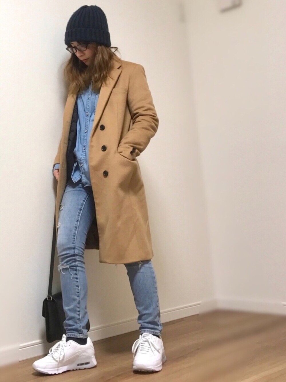 「denim、インナーダウン、GU、デニムオンデニム、キャメルアウター、チェスターコート、ニット帽、休日スタイル、エアマックス」｜「CIAOPANICの【Ciaopanic】　AC/MOHAIREWATCH（ニットキャップ/ビーニー、ブルー系）」を使った、❁ a i  ❁さん（レディース・158cm）の冬コーディネートの1枚目の写真