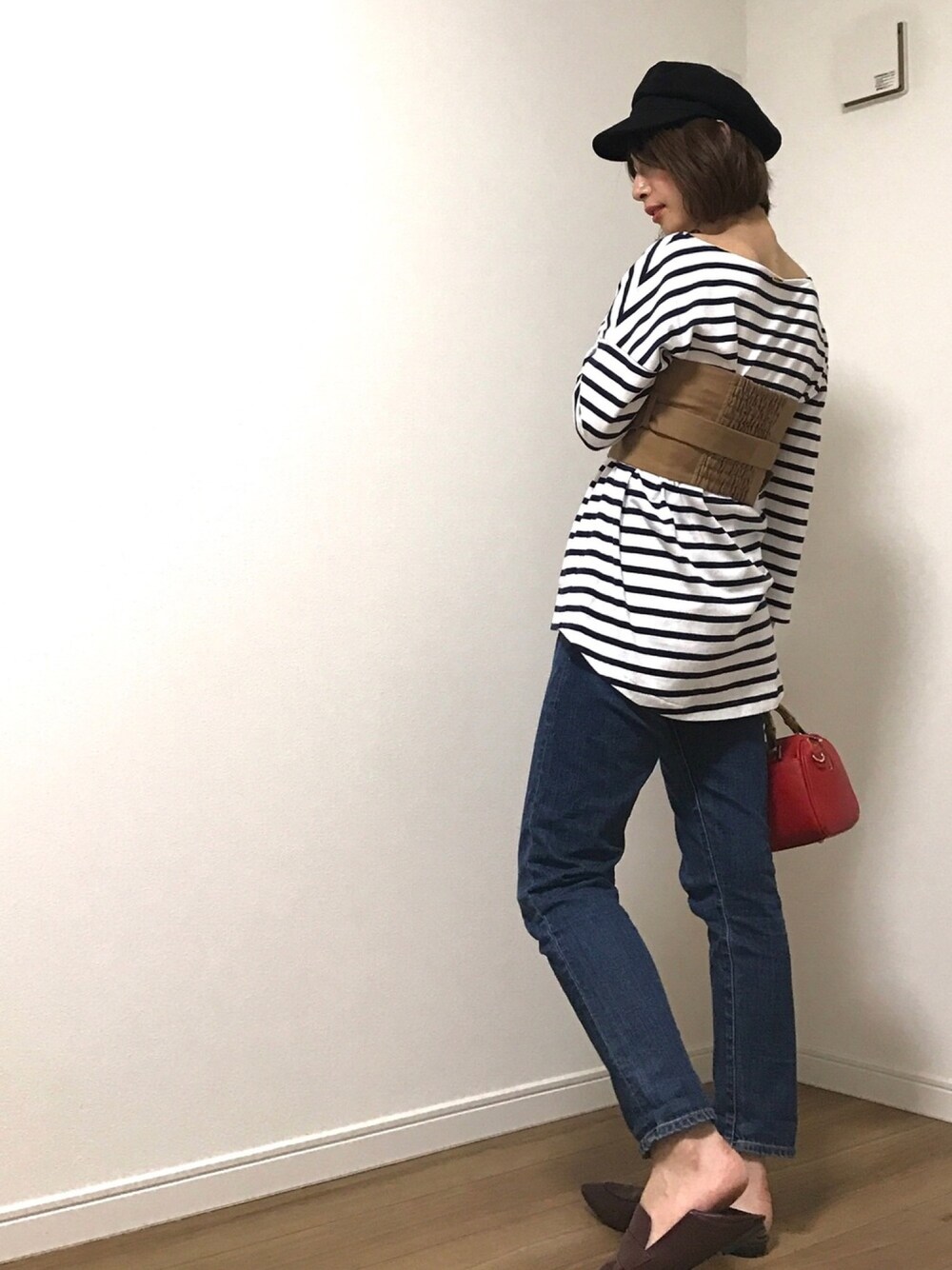 「マリンキャップ、ボーダー、デニム、ビスチェ、赤、ローファー、スリッパ」｜「Deuxieme ClasseのボートネックTシャツ◆（Tシャツ/カットソー、ホワイト系）」を使った、❁ a i  ❁さん（レディース・158cm）の秋コーディネートの1枚目の写真
