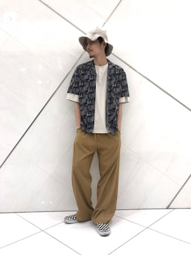「アーバンリサーチ」｜「アイテム（スリッポン）」を使った、リョータさん（メンズ・175cm）の夏コーディネート