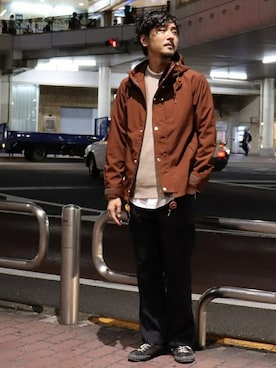 「JOURNAL STANDARD（ジャーナルスタンダード）のアイテム（マウンテンパーカー）」を使った、LASKA officialさん（メンズ・183cm）の冬コーディネート