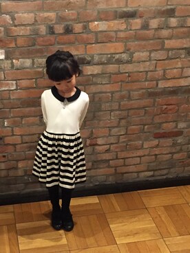 「nino（ニノ）のアイテム（ワンピース、ホワイト系）」を使った、hitomiさん（キッズ・137cm）の秋コーディネート