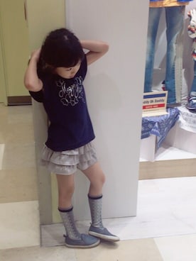 「mezzo piano（メゾピアノ）のアイテム（Tシャツ/カットソー、ブルー系）」を使った、hitomiさん（キッズ・137cm）の夏コーディネート
