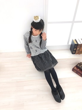 「nino（ニノ）のアイテム（ワンピース/ドレス、グレー系）」を使った、hitomiさん（キッズ・137cm）の秋コーディネート