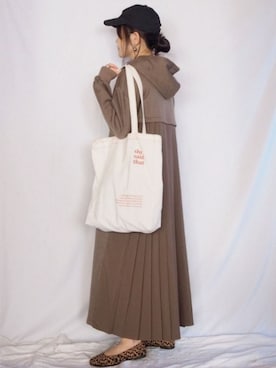 「Aunt Marie's（アントマリーズ）のAUNT MARIE'S バックプリーツフーディーワンピース（ワンピース）」を使った、ｐａｎａさん（レディース・162cm）の秋コーディネート