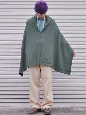 「OSHKOSH（オシュコシュ）のアイテム（チノパンツ）」を使った、IIさん（メンズ・173cm）の秋コーディネート