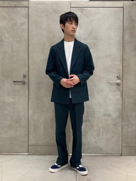 「MONKEY TIME（モンキータイム）のアイテム（テーラードジャケット）」を使った、渡辺圭さん（メンズ・174cm）の秋コーディネート