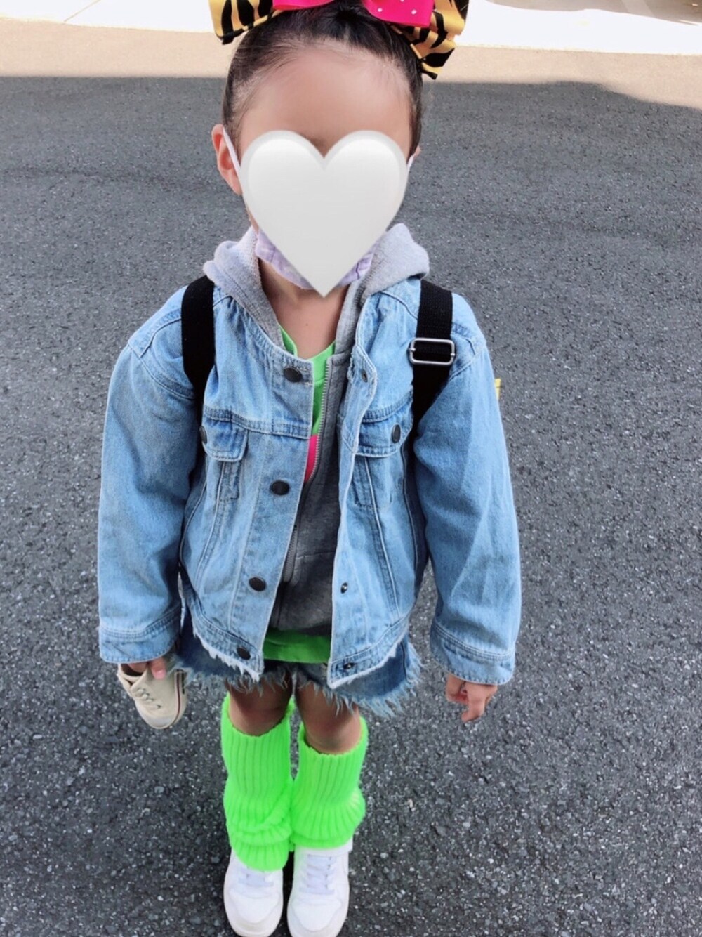 「女の子コーデ、デニデニ、チアダンス、習い事」｜「Birthdayのアイテム（デニムジャケット、ブルー系）」を使った、h.e.tさん（キッズ・100cm）の冬コーディネートの1枚目の写真