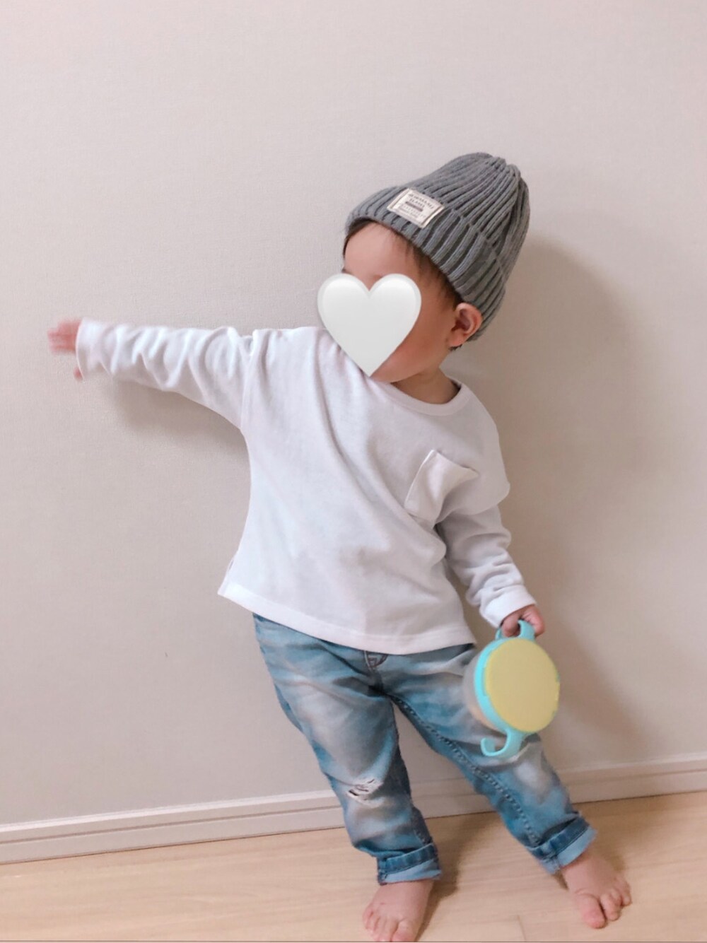 「キッズコーデ、おとこのこ、1歳6ヶ月、男の子コーデ、王道スタイル」｜「西松屋のアイテム（ニットキャップ/ビーニー、グレー系）」を使った、h.e.tさん（キッズ・100cm）の冬コーディネートの1枚目の写真