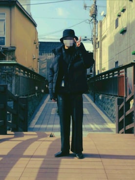 「FEKETE（フェケテ）のアイテム（パンツ）」を使った、,  さん（メンズ・180cm）の冬コーディネート