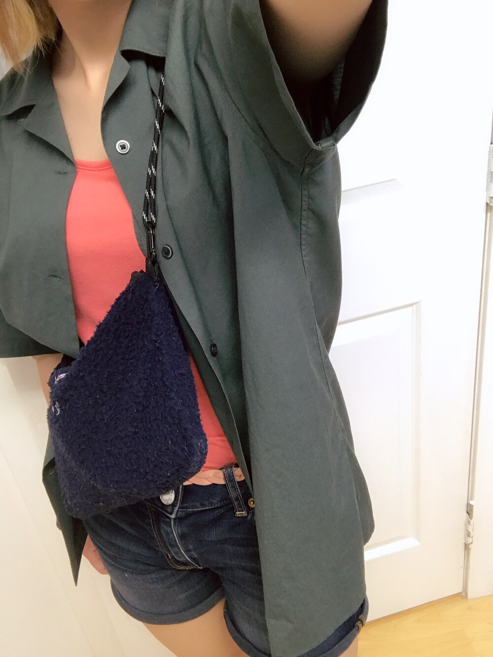 「summer、beach、canada、vancouver、shorts」｜「UNIQLOのオープンカラーシャツ（半袖）（シャツ/ブラウス、グリーン系）」を使った、みくまるさん（レディース・162cm）の夏コーディネートの1枚目の写真