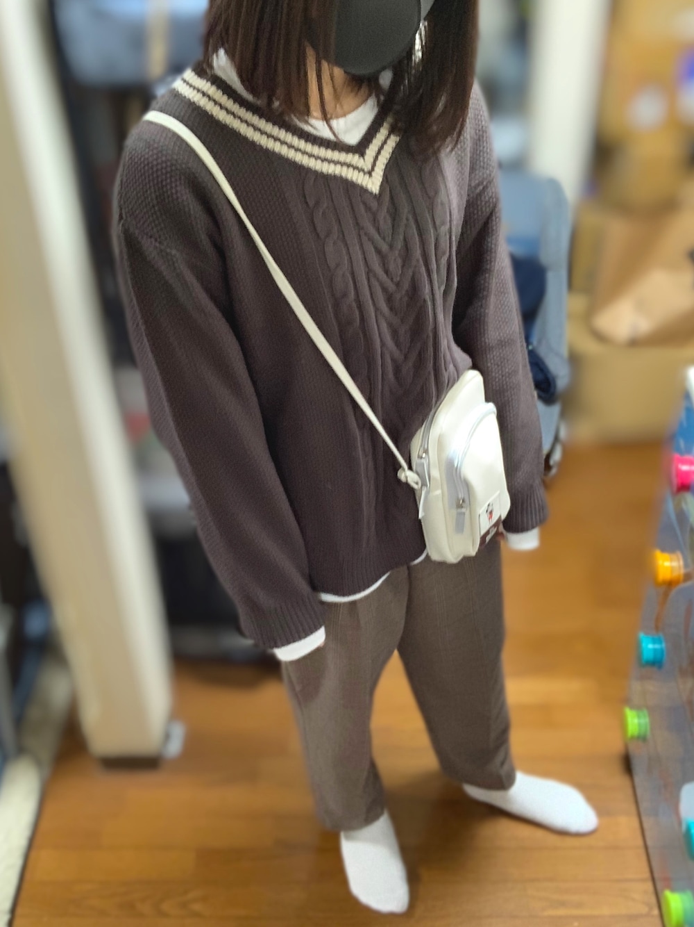 「プチプラ、秋のコーデ、秋コーデ、ブラウン、チェック、ニット、レイヤードスタイル、GU」｜「WEGOのWEGO/リブ無地ソックス（ソックス/靴下、ホワイト系）」を使った、みくまるさん（レディース・162cm）の秋コーディネートの1枚目の写真