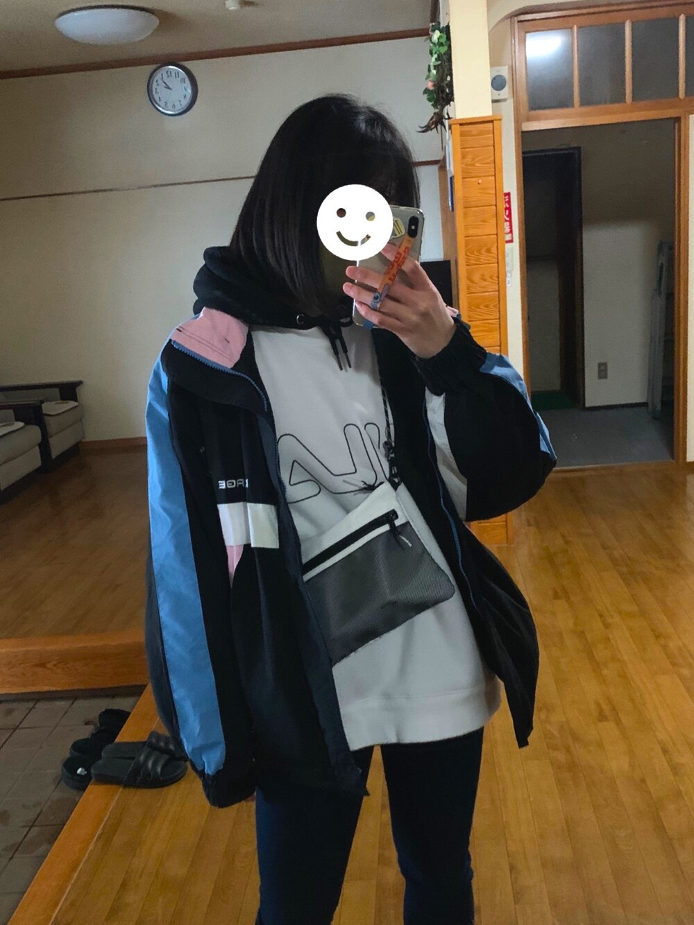 「カジュアルコーデ、ストリート、GU、XLARGE、niko and ...、ブランドばらばら、スキー場の近く、私の推しブランド」｜「XLARGEのMULTI PANELED NYLON JACKET（ナイロンジャケット、ブラック系）」を使った、みくまるさん（レディース・162cm）の冬コーディネートの1枚目の写真