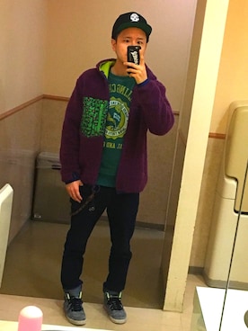 「ROLLING CRADLE（ローリングクレイドル）のアイテム（その他トップス）」を使った、アナーキー田中さん（メンズ・171cm）の冬コーディネート