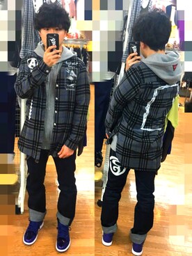 「ROLLING CRADLE（ローリングクレイドル）のアイテム（パーカー）」を使った、アナーキー田中さん（メンズ・171cm）の春コーディネート