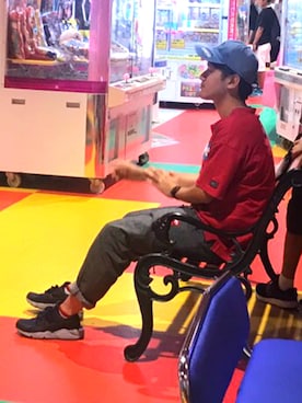 「ROLLING CRADLE（ローリングクレイドル）のアイテム（Tシャツ/カットソー）」を使った、アナーキー田中さん（メンズ・171cm）の秋コーディネート