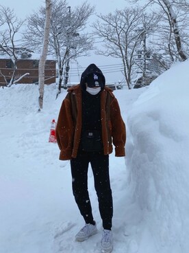 「GU（ジーユー）のボアジョガーパンツJN+X（パンツ、ブラック系）」を使った、mさん（レディース・162cm）の冬コーディネート