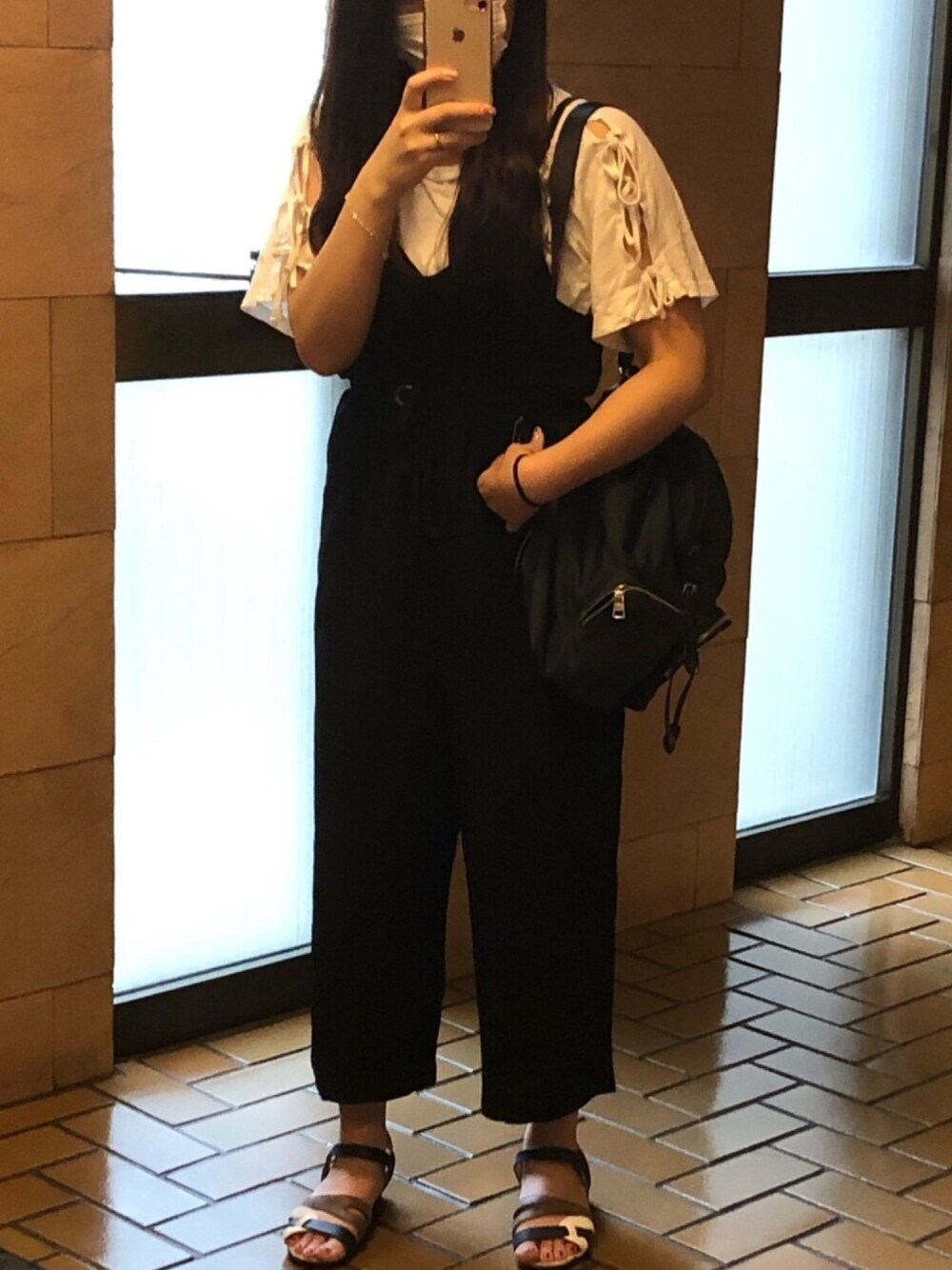 「summer、アラサー、キャミワンピ、シンプル、プチプラ」｜「GRLのVネックキャミオールインワン（つなぎ/オールインワン、ブラック系）」を使った、Reinaさん（レディース・158cm）の夏コーディネートの1枚目の写真