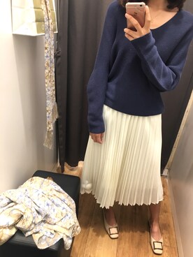 「优衣库のアイテム（Knitwear、ブルー系）」を使った、邹啊邹邹邹さん（レディース）の秋コーディネート