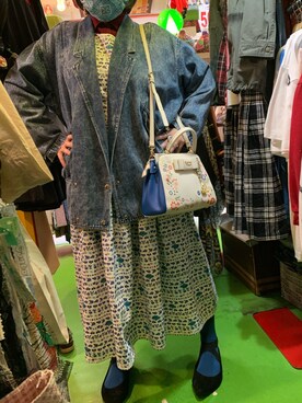 「古着のアイテム（Pinafore dress、ブルー系）」を使った、ろーかんなさん（レディース・163cm）の秋コーディネート
