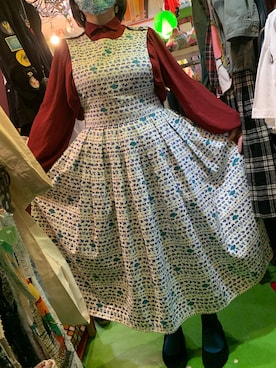 「古着のアイテム（Pinafore dress、ブルー系）」を使った、ろーかんなさん（レディース・163cm）の秋コーディネート