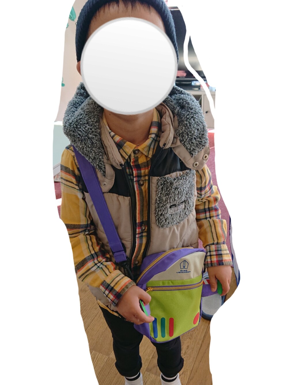 「BREEZEの中綿ベスト（ベスト、ベージュ系）」を使った、nmr4174さん（キッズ・120cm）の冬コーディネートの1枚目の写真